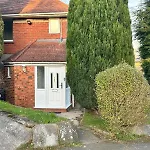 Quiet Double Room Near Queen Elizabeth Hospital And University