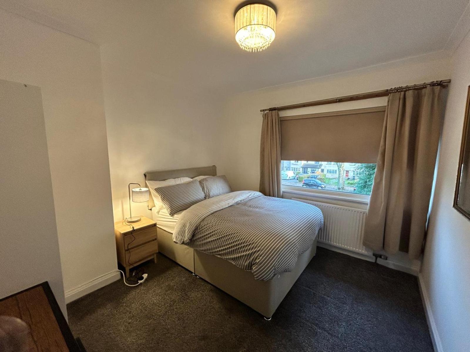 Quiet Double Near Queen Elizabeth Hospital And